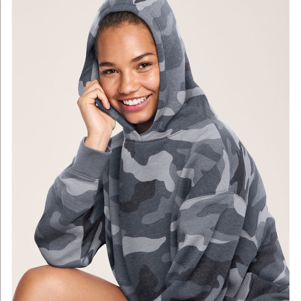 Victoria’s Secret PINK pullover sweatshirt